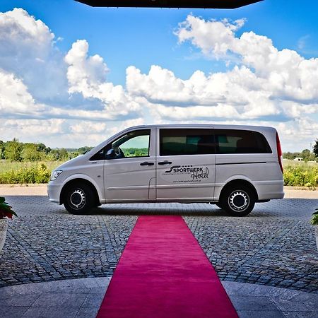 Hotel Sportwerk Tyniec Maly Zewnętrze zdjęcie