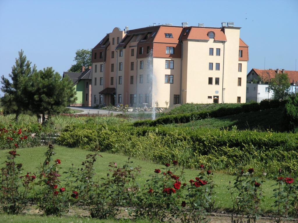 Hotel Sportwerk Tyniec Maly Zewnętrze zdjęcie