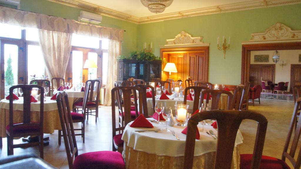 Hotel Sportwerk Tyniec Maly Zewnętrze zdjęcie