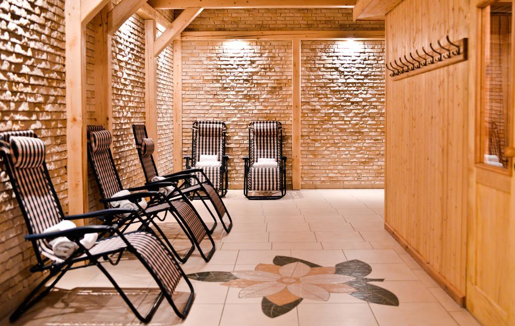 Hotel Sportwerk Tyniec Maly Zewnętrze zdjęcie