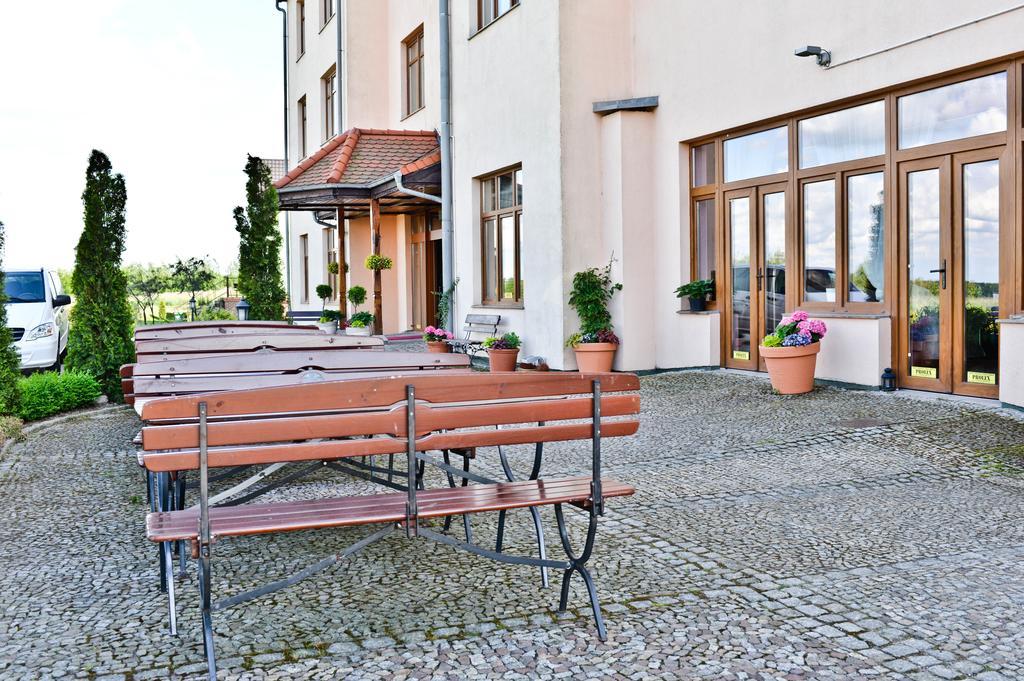 Hotel Sportwerk Tyniec Maly Zewnętrze zdjęcie