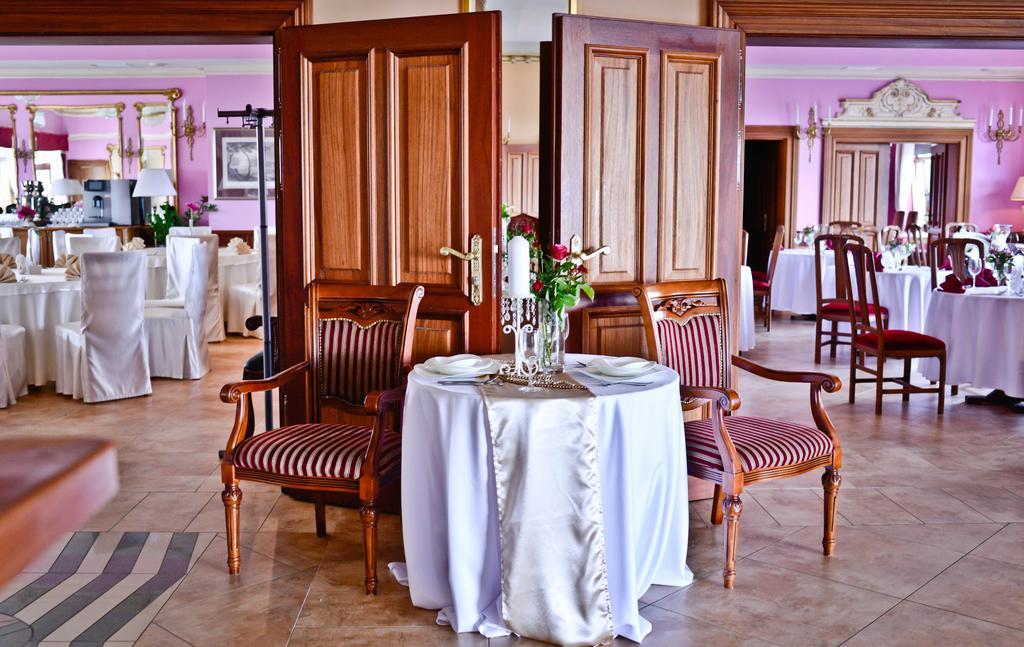 Hotel Sportwerk Tyniec Maly Zewnętrze zdjęcie