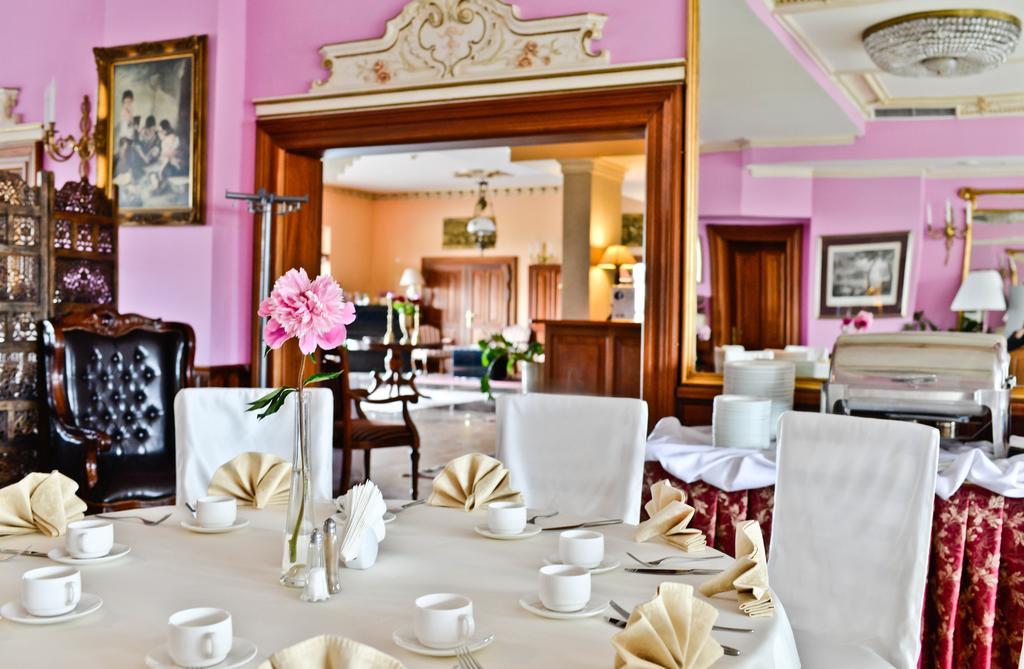 Hotel Sportwerk Tyniec Maly Zewnętrze zdjęcie